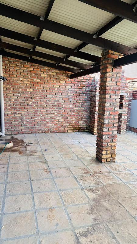 3 Bedroom Property for Sale in Waterval East North West